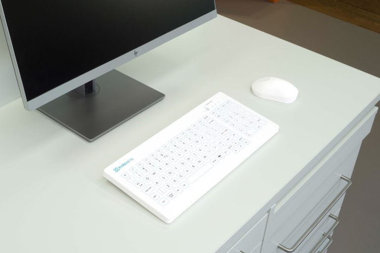 Kompaktbreite 4 Purekeys Hygienetastatur Kompakt 404 Arbeitsplatz 1800x1200