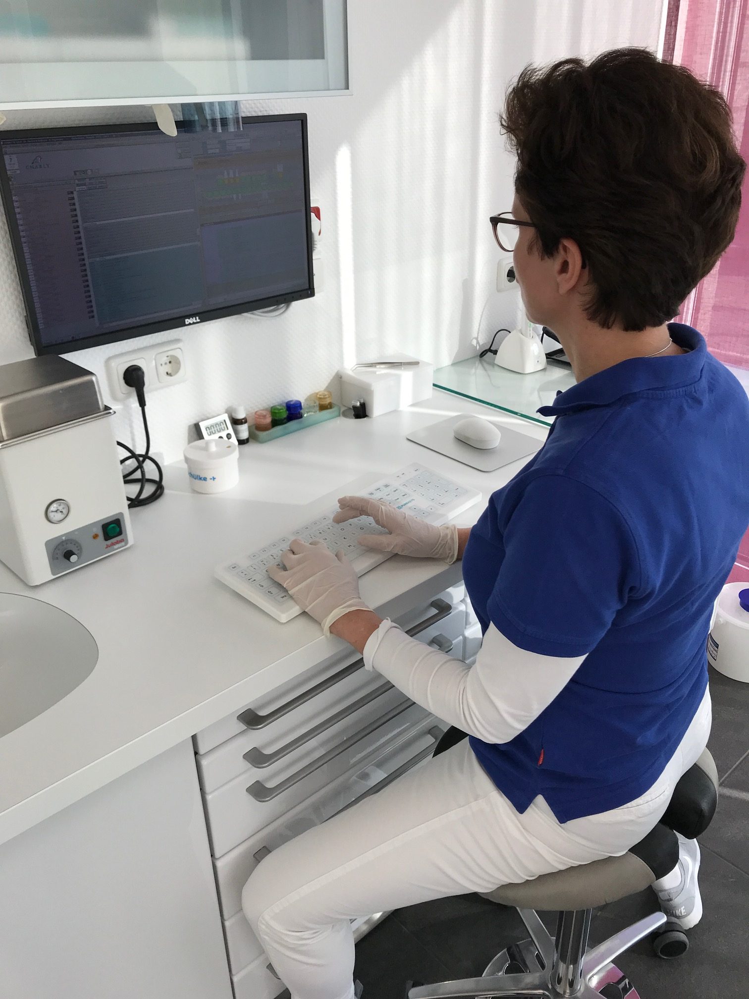 Purekeys Anwendung drMerten Zahnarztpraxis rotated